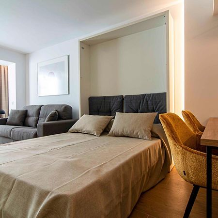 Apartamentos 1 Abril Málaga Extérieur photo