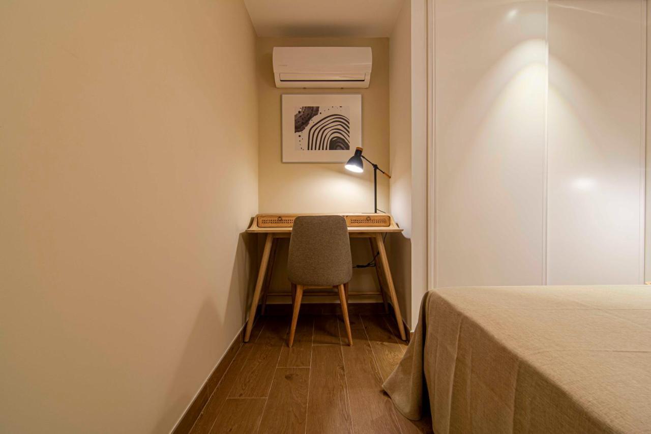 Apartamentos 1 Abril Málaga Extérieur photo